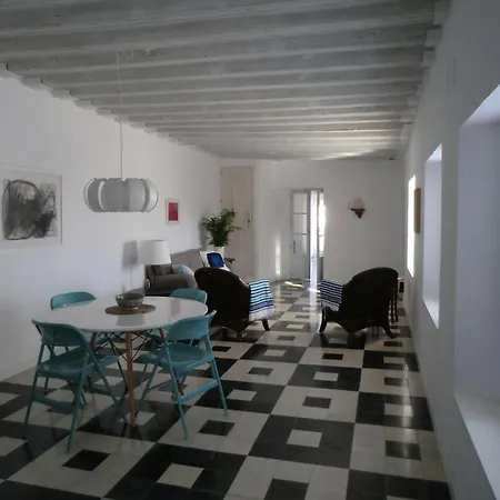 Grosse In Cadiz, Kathedrale In Der Naehe * Cadiz
